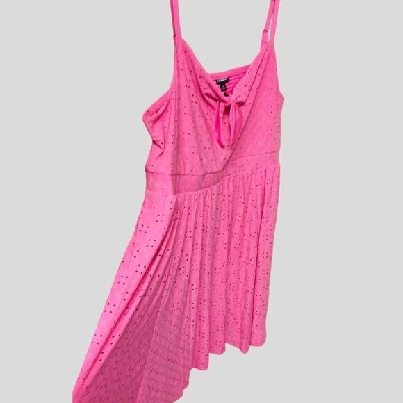 TORRID PLUS SIZE Mini Pink Knit Embroidered Skater Dress With A Sweetheart Neckl - Picture 5 of 16